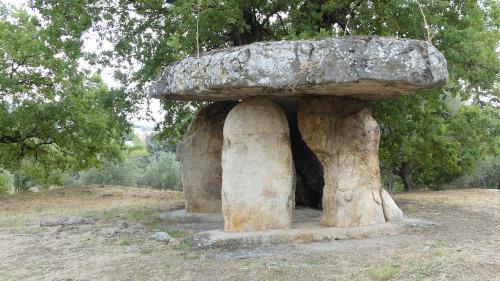 Histoire du département, les mégalithes